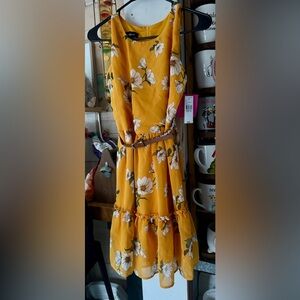 Floral Tiered Yellow Amy Byer Sundress with Belt size 16 NEW!